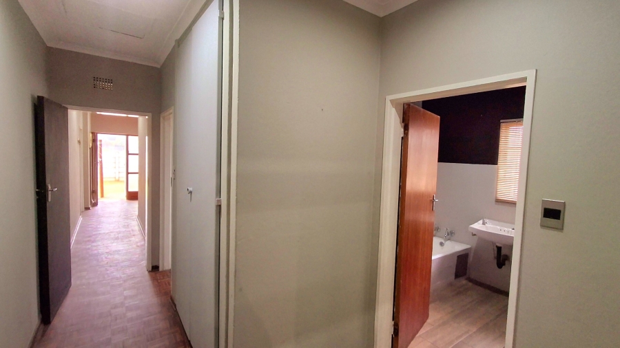 3 Bedroom Property for Sale in Roodia Free State